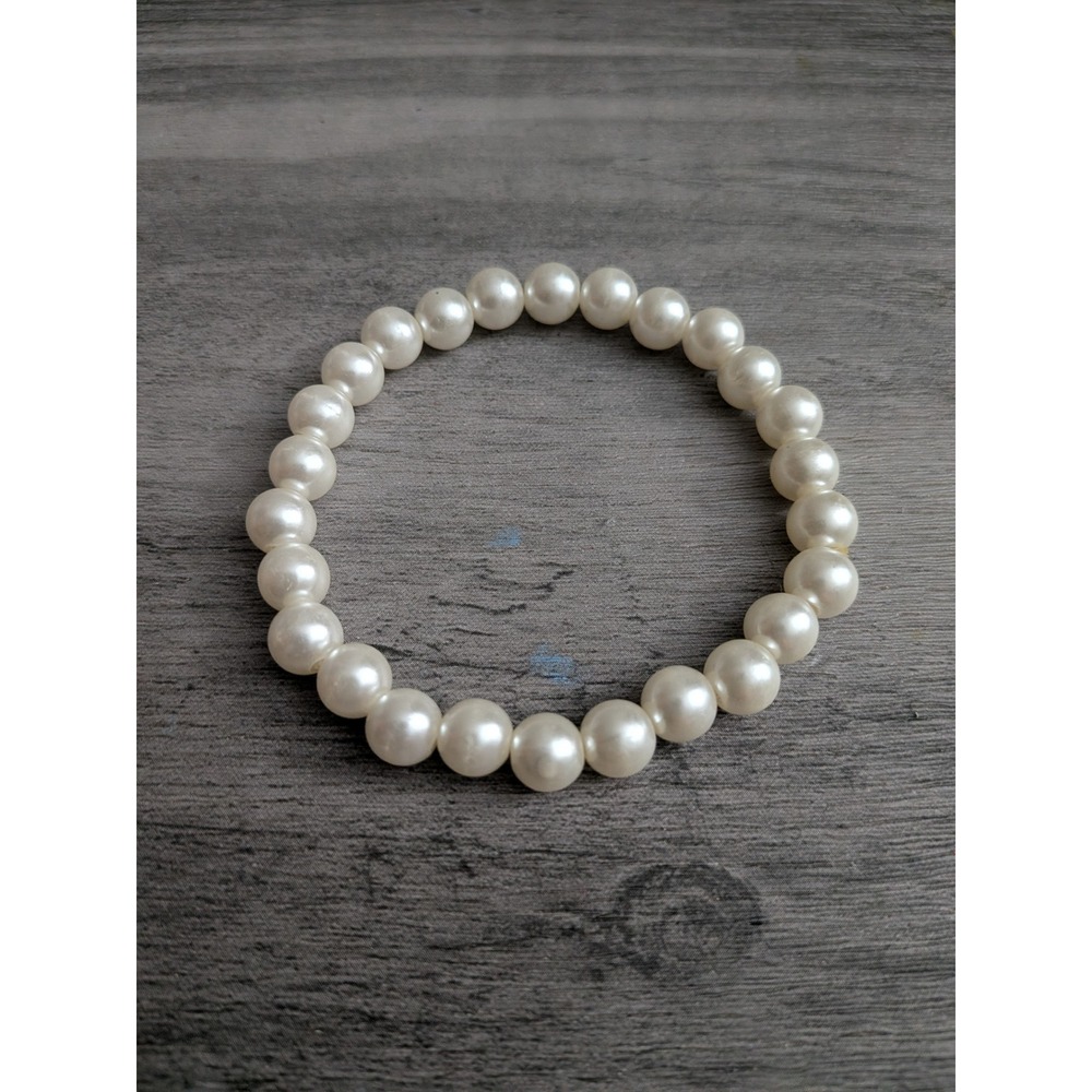 White Faux Pearl Beaded Stretch Bracelet Classic Elegant Round Bead Jewelry